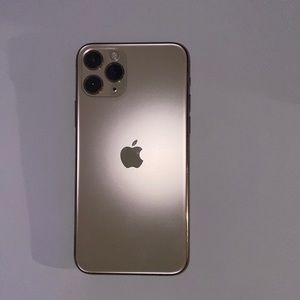 Gold Iphone 11 Pro !! Perfectly Functioning!